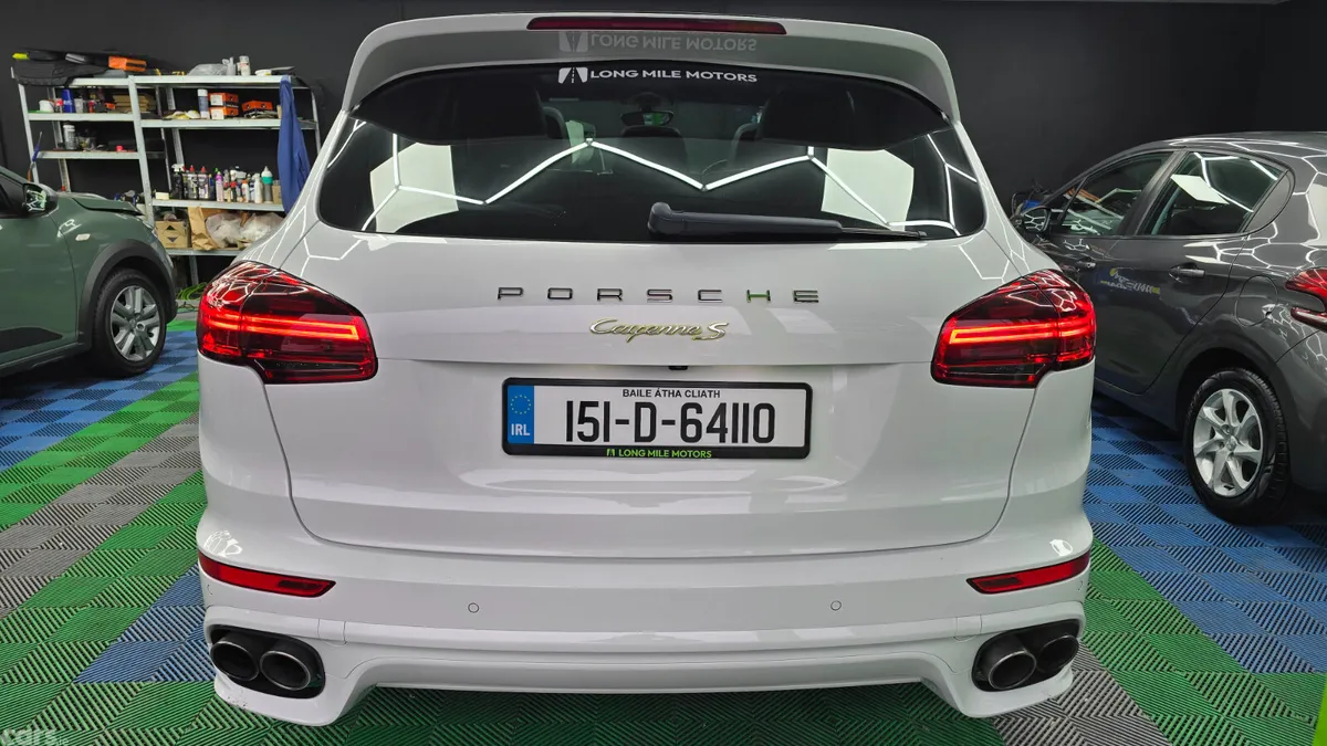Porsche Cayenne SUV, Petrol Plug-in Hybrid, 2015, White