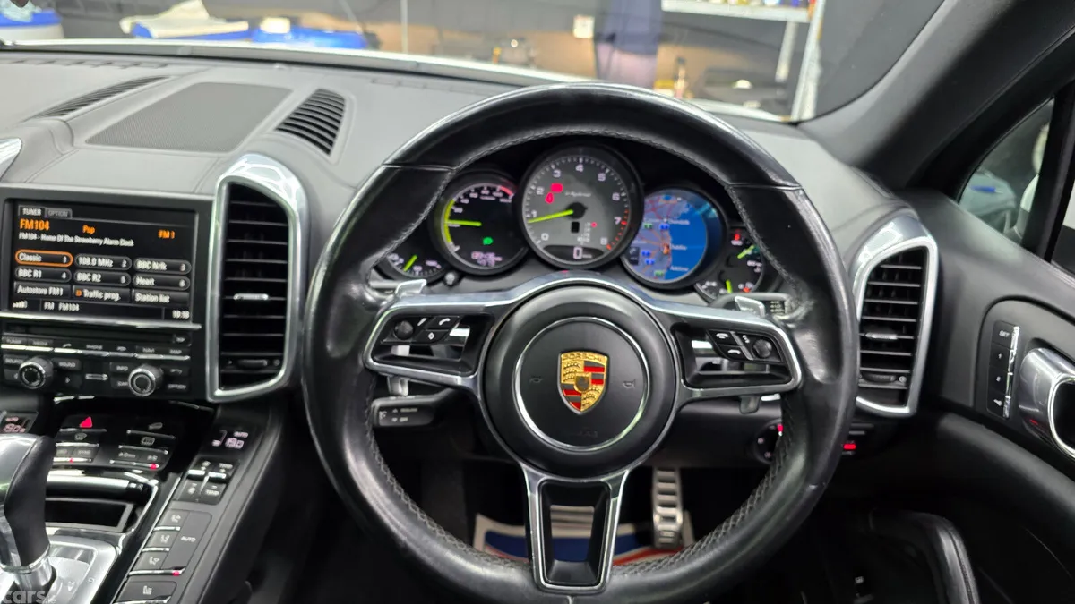 Porsche Cayenne SUV, Petrol Plug-in Hybrid, 2015, White