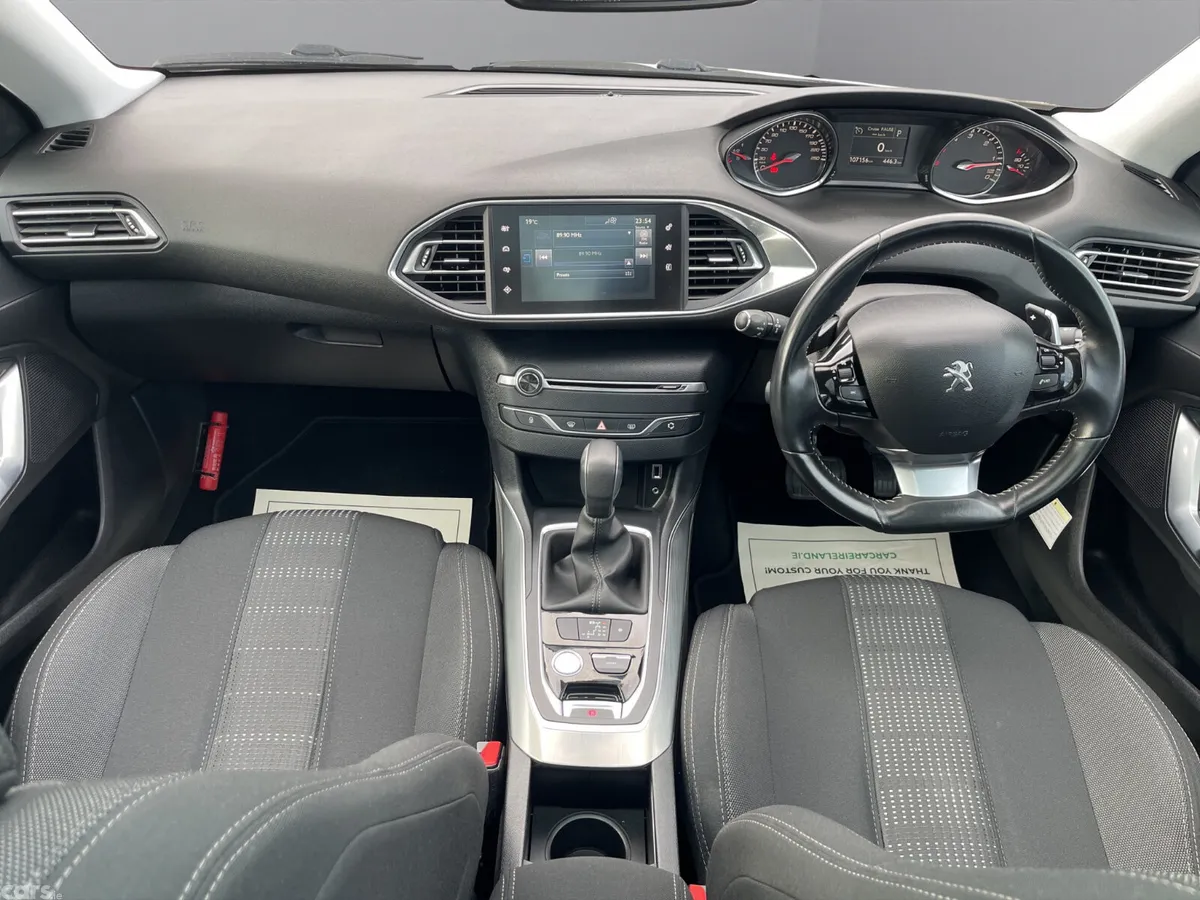 Peugeot 308 Hatchback, Diesel, 2017, White