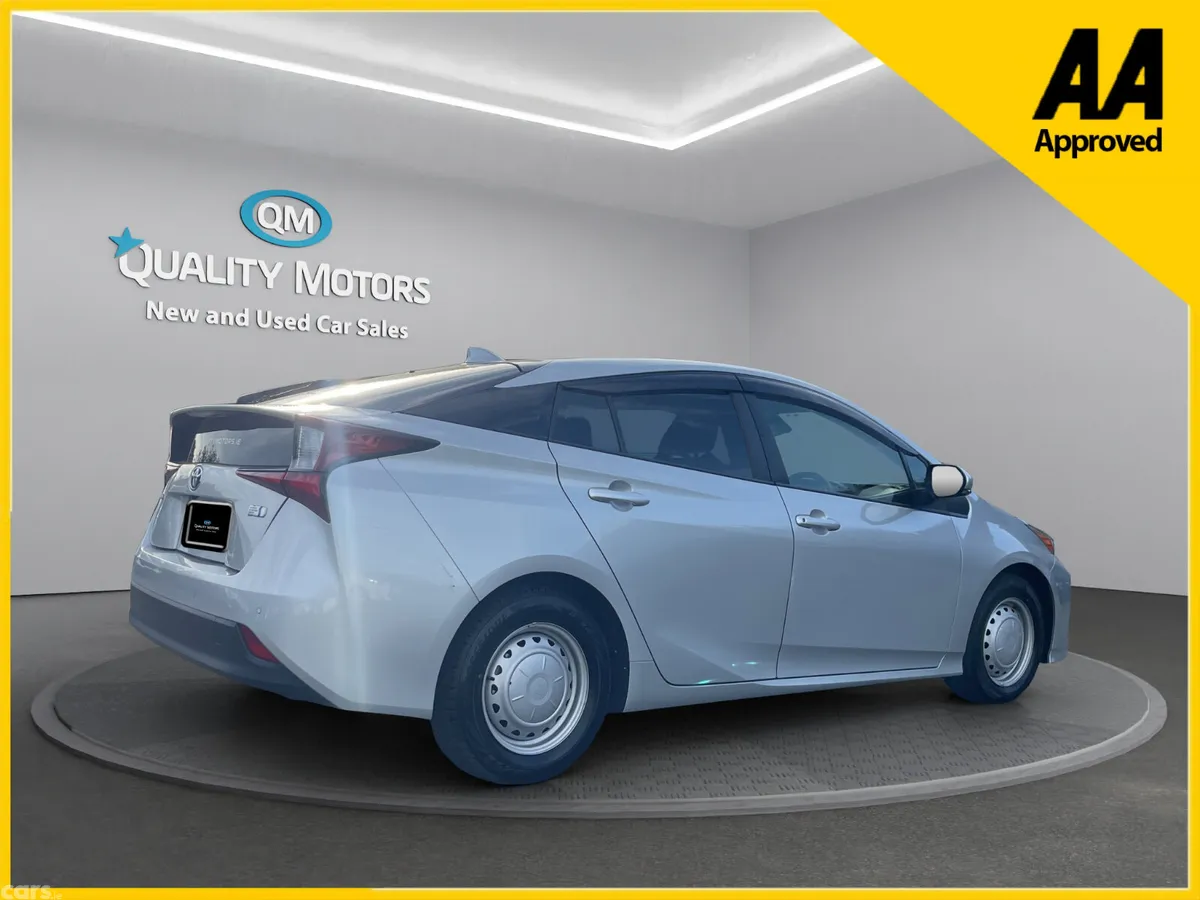 Toyota Prius Hatchback, Petrol Hybrid, 2023, Silver