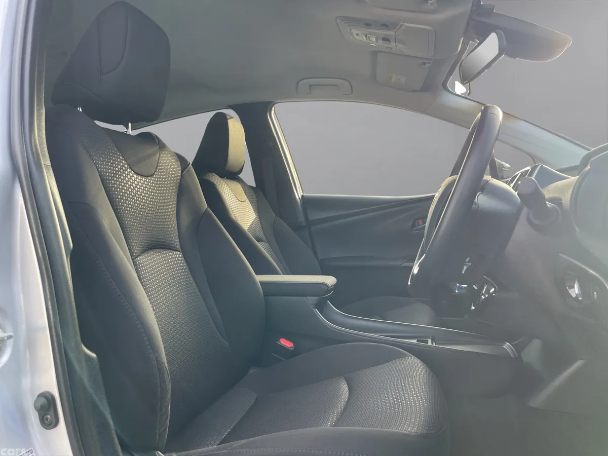 Toyota Prius Hatchback, Petrol Hybrid, 2023, Silver