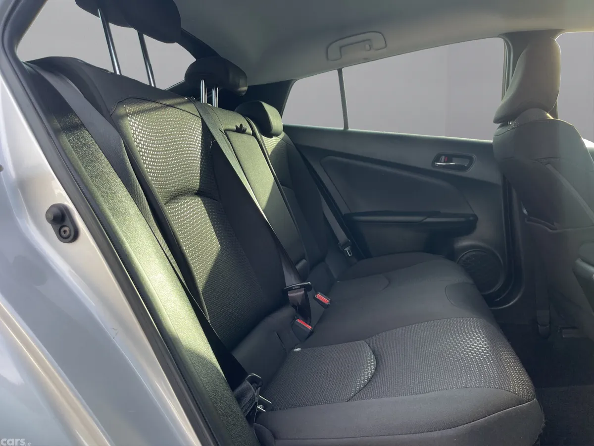 Toyota Prius Hatchback, Petrol Hybrid, 2023, Silver