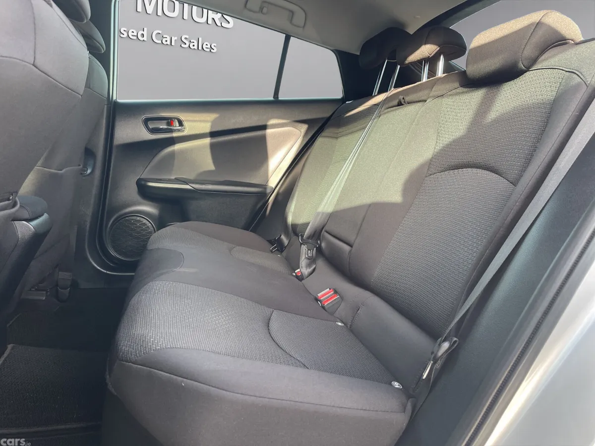 Toyota Prius Hatchback, Petrol Hybrid, 2023, Silver