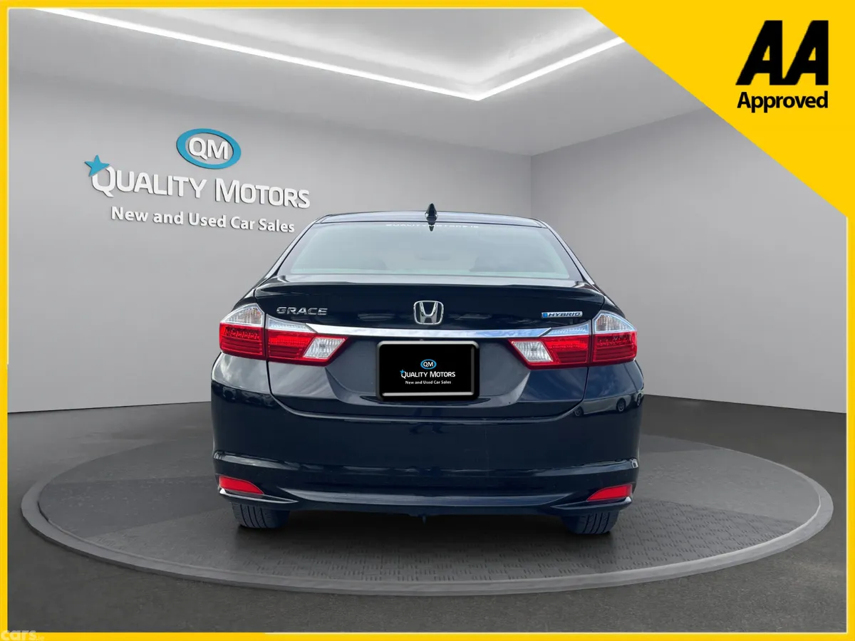 Honda Grace Saloon, Petrol Hybrid, 2015, Black
