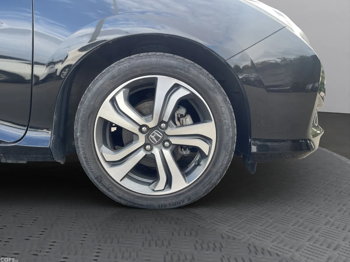 Honda Grace Saloon, Petrol Hybrid, 2015, Black