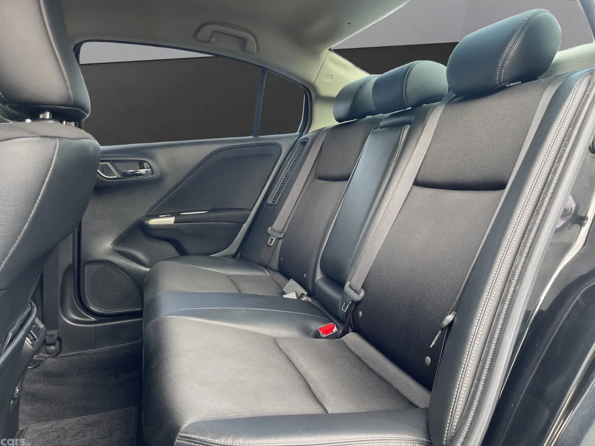 Honda Grace Saloon, Petrol Hybrid, 2015, Black