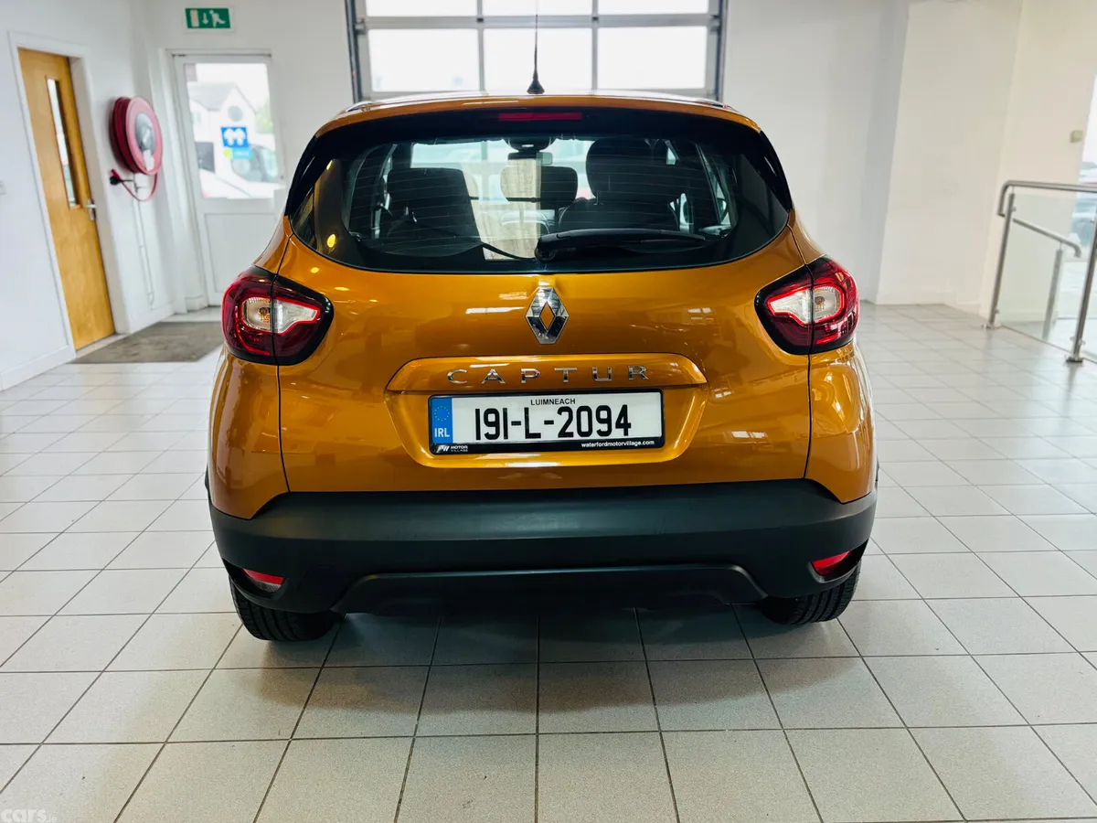 Renault Captur Hatchback, Diesel, 2019, Orange