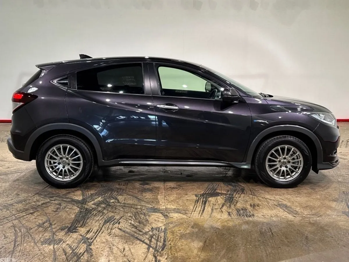 Honda Vezel SUV, Petrol Hybrid, 2017, Blue