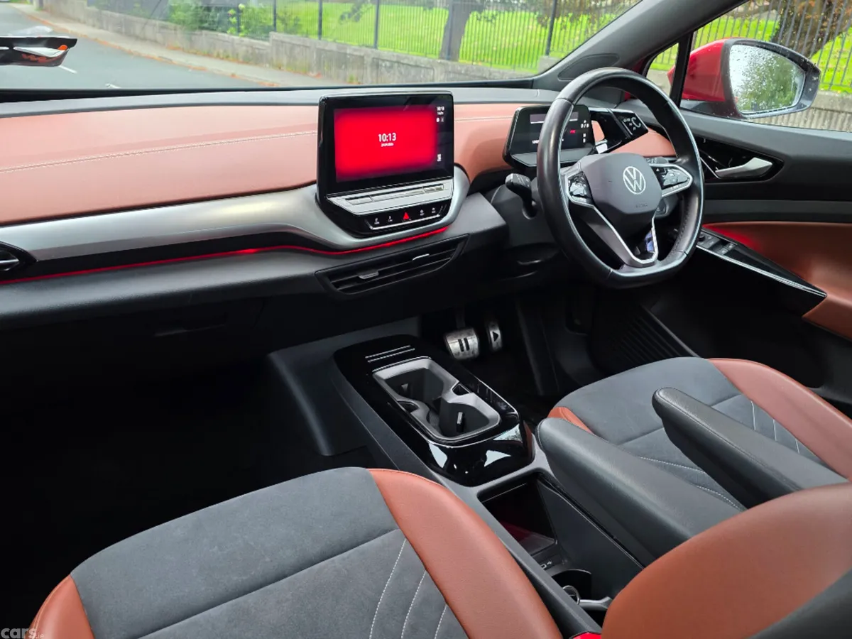 Volkswagen ID.4 Hatchback, Electric, 2022, Red