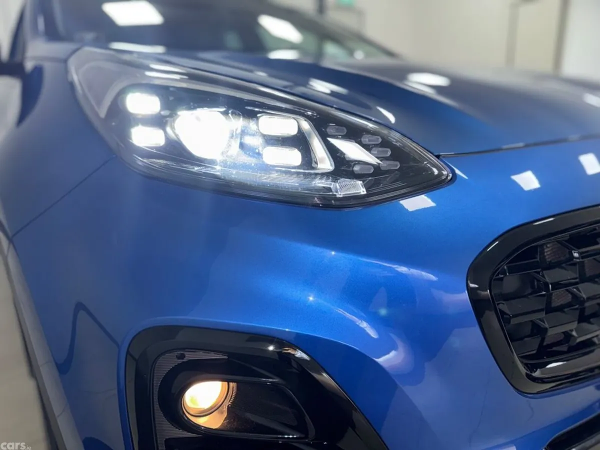 Kia Sportage MPV, Diesel Hybrid, 2021, Blue