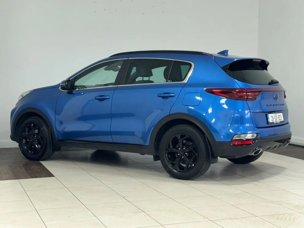 Kia Sportage MPV, Diesel Hybrid, 2021, Blue