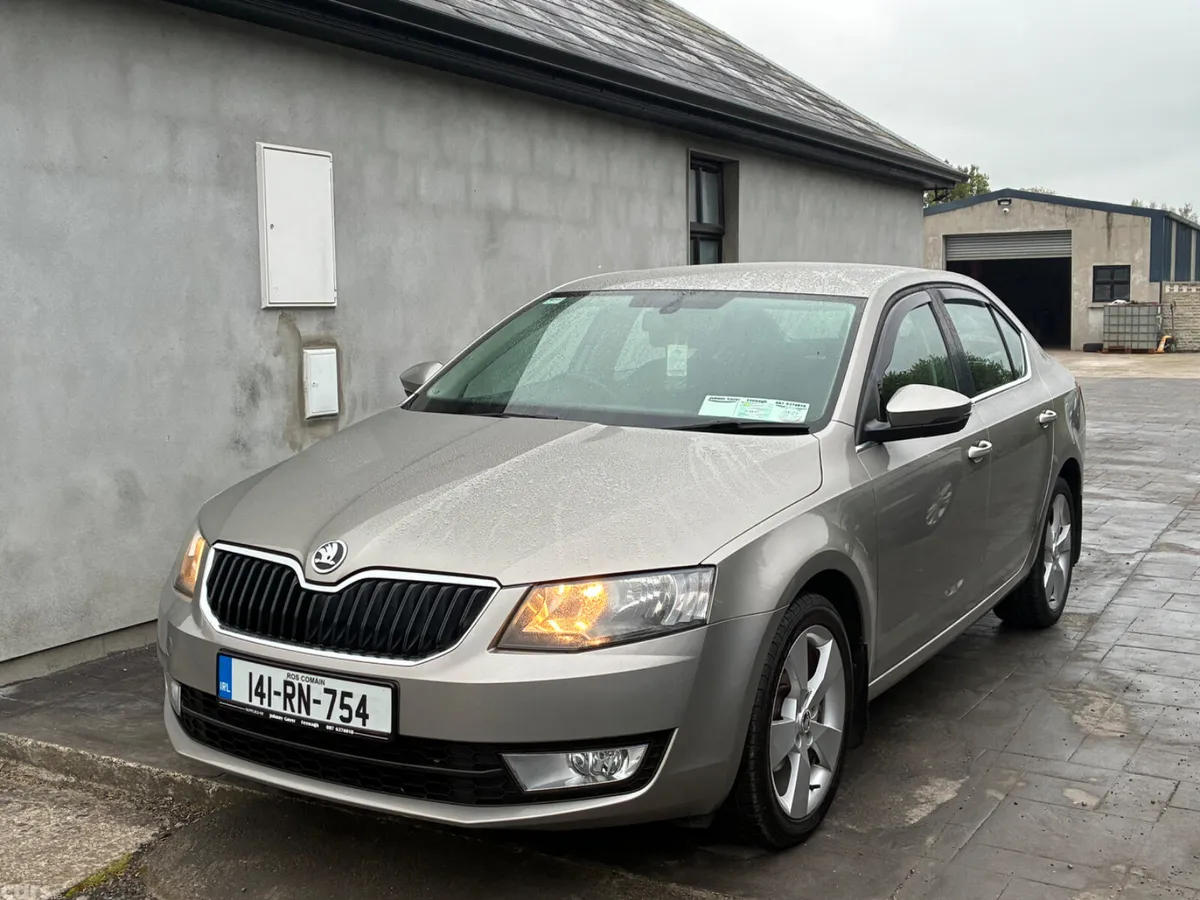 Skoda Octavia Saloon, Diesel, 2014, Beige