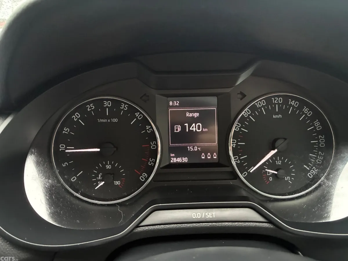 Skoda Octavia Saloon, Diesel, 2014, Beige