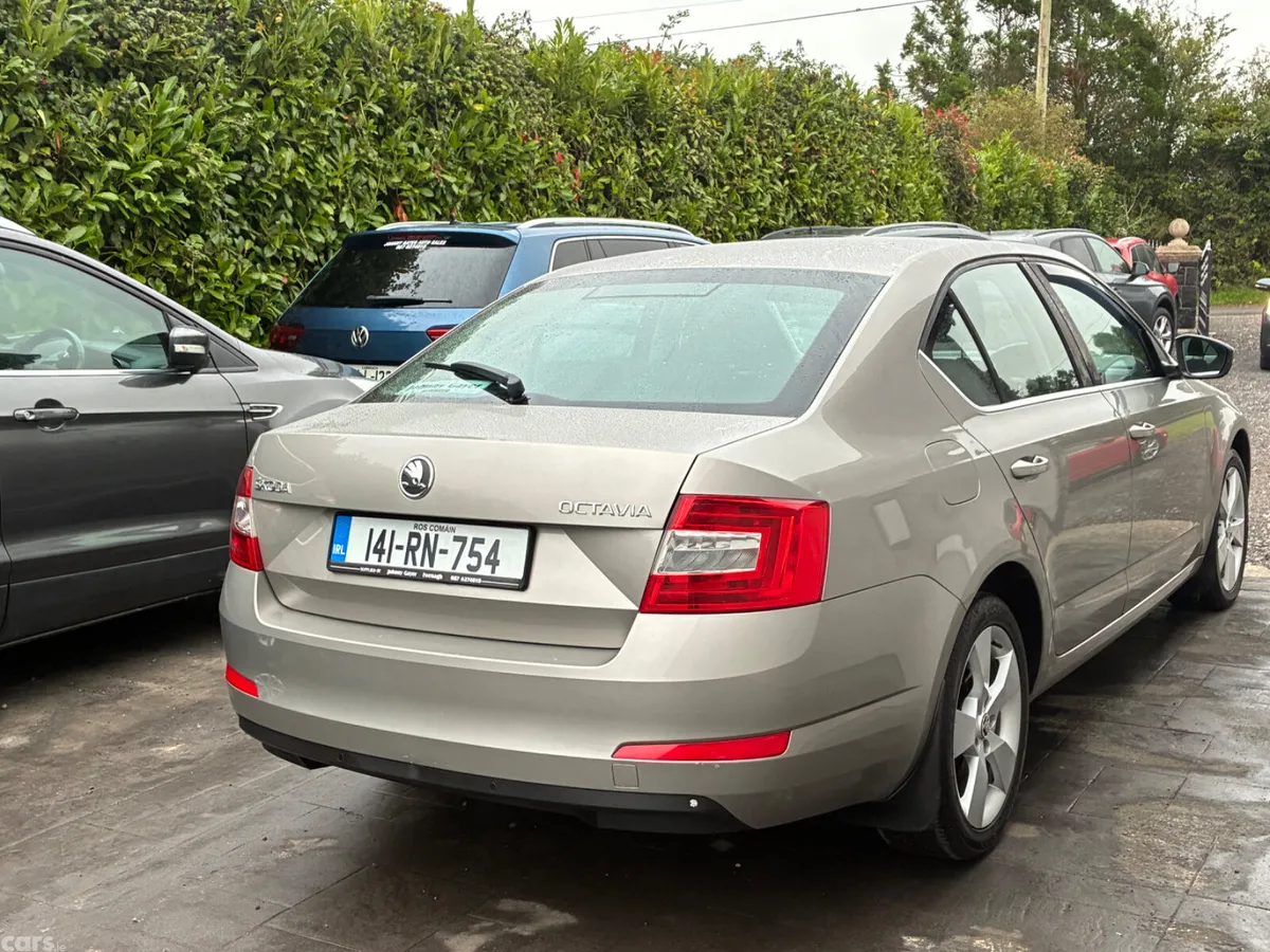 Skoda Octavia Saloon, Diesel, 2014, Beige
