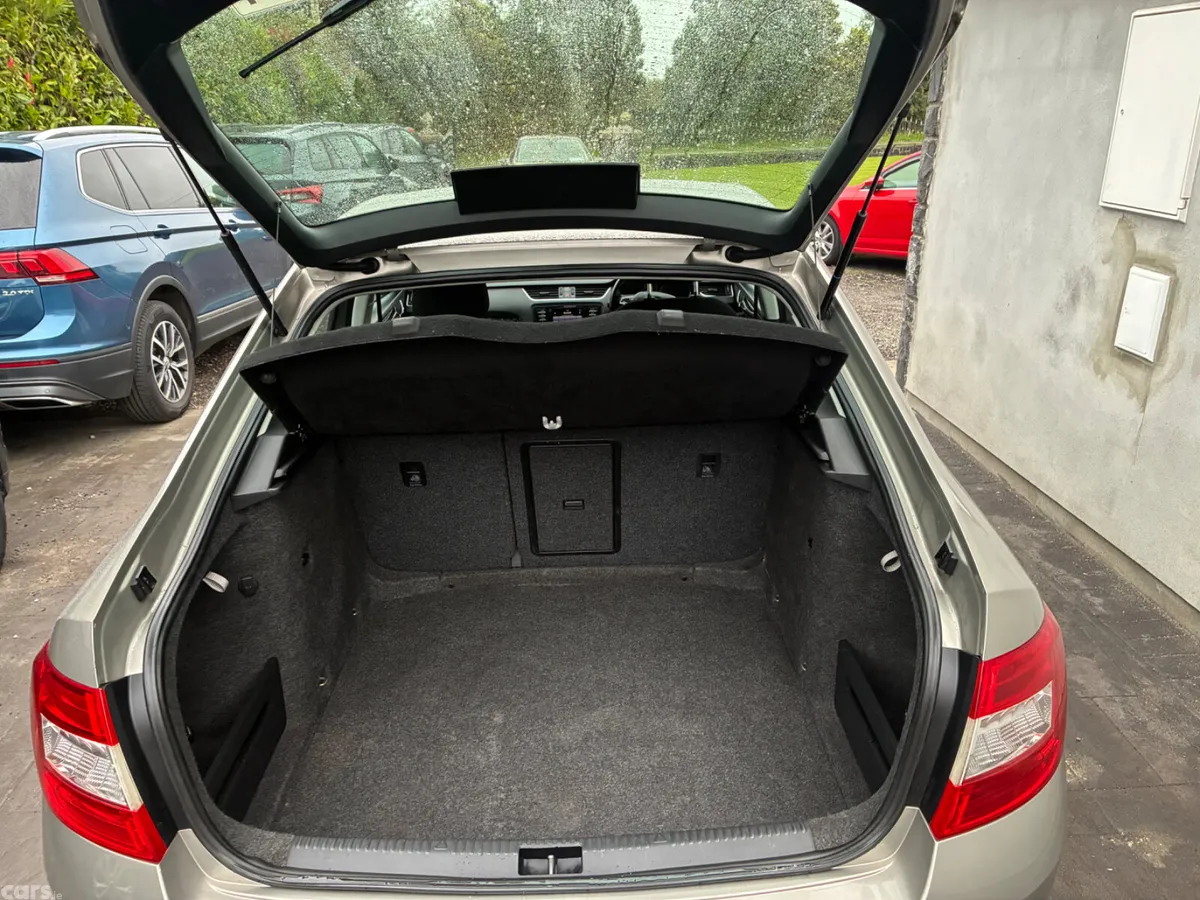 Skoda Octavia Saloon, Diesel, 2014, Beige