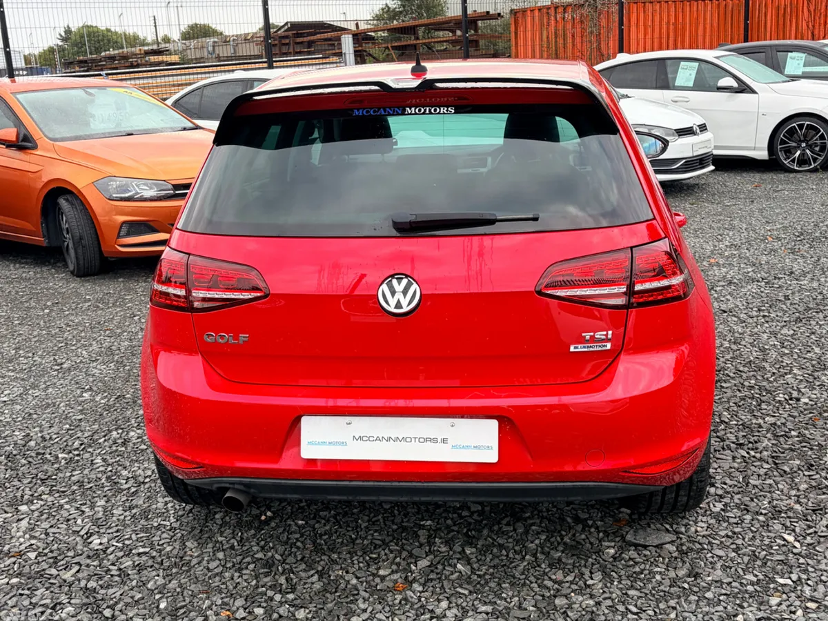 Volkswagen Golf Hatchback, Petrol, 2017, Red