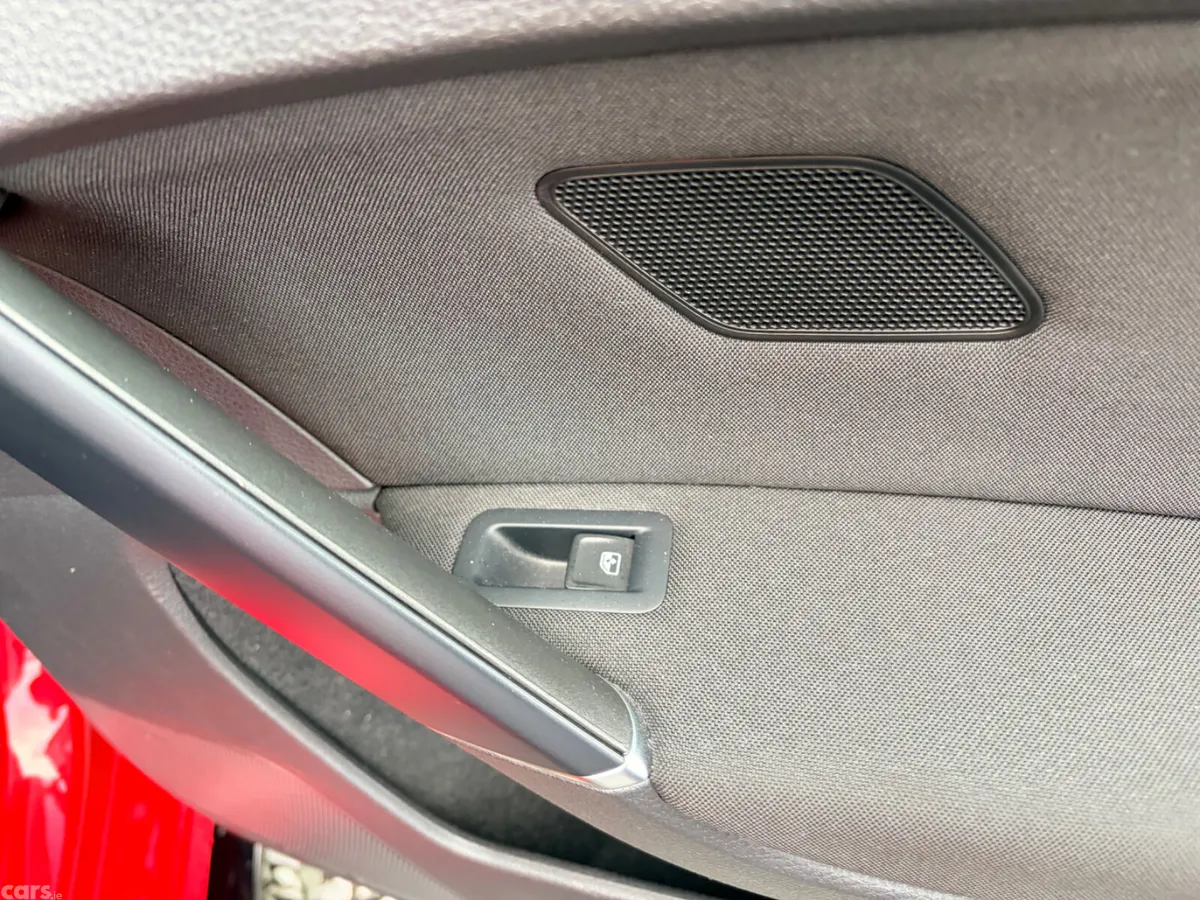 Volkswagen Golf Hatchback, Petrol, 2017, Red