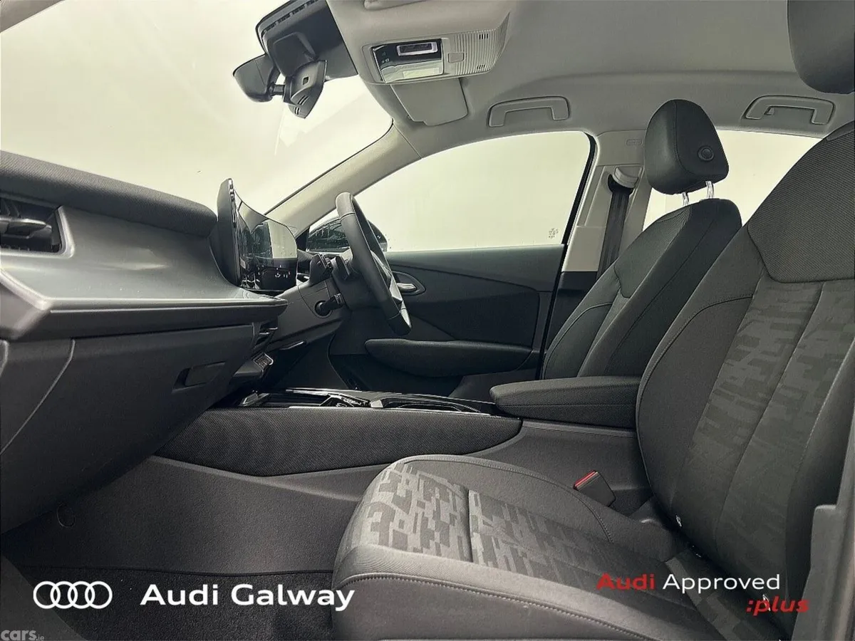 Audi Q3 SUV, Petrol Plug-in Hybrid, 2026, Black