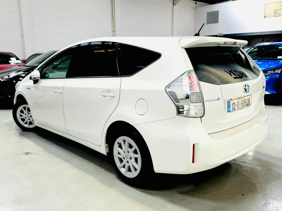 Toyota Prius Hatchback, Petrol Hybrid, 2012, White