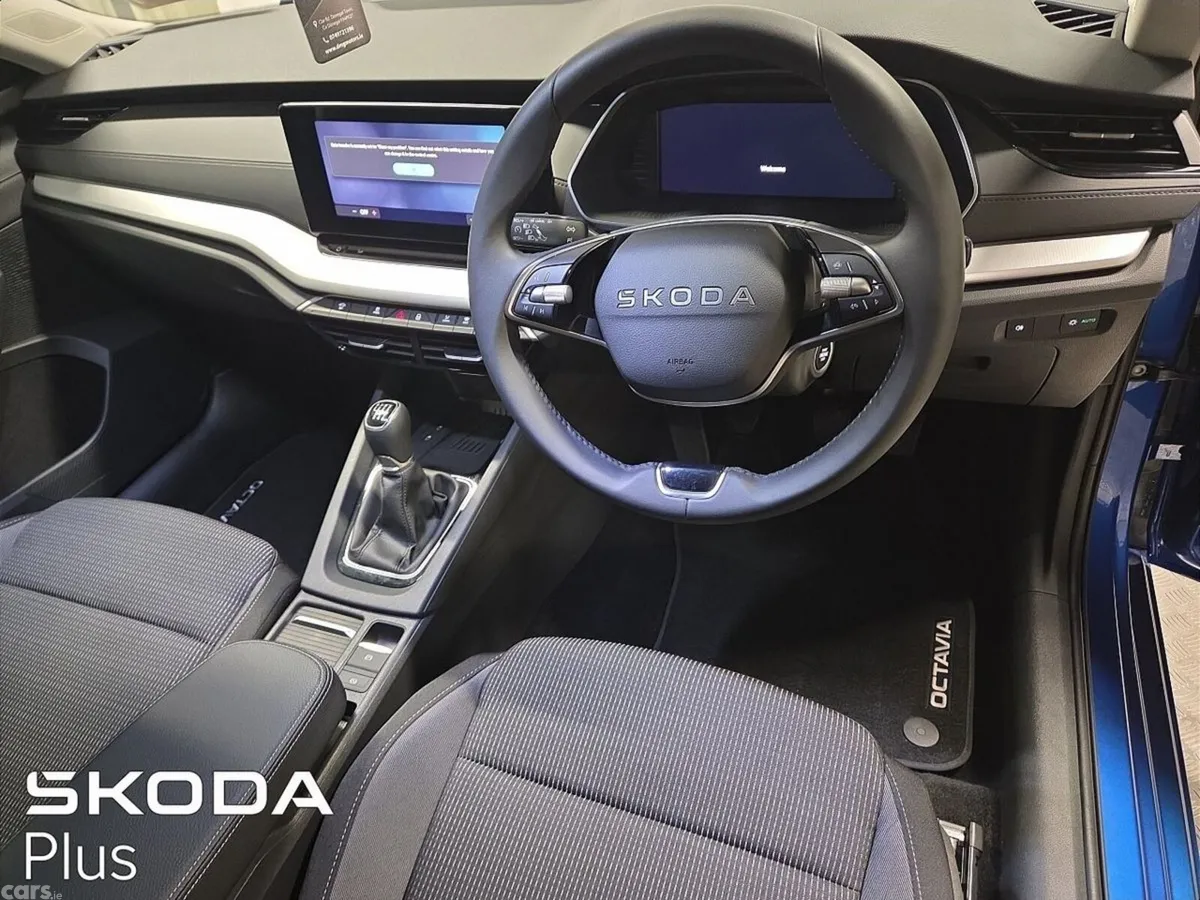 Skoda Octavia Saloon, Diesel, 2025, Blue