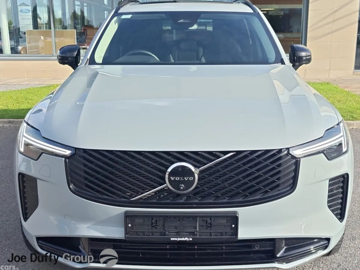 Volvo XC90 SUV, Petrol Plug-in Hybrid, 2025, Grey