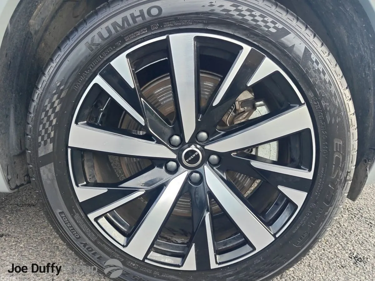Volvo XC90 SUV, Petrol Plug-in Hybrid, 2025, Grey