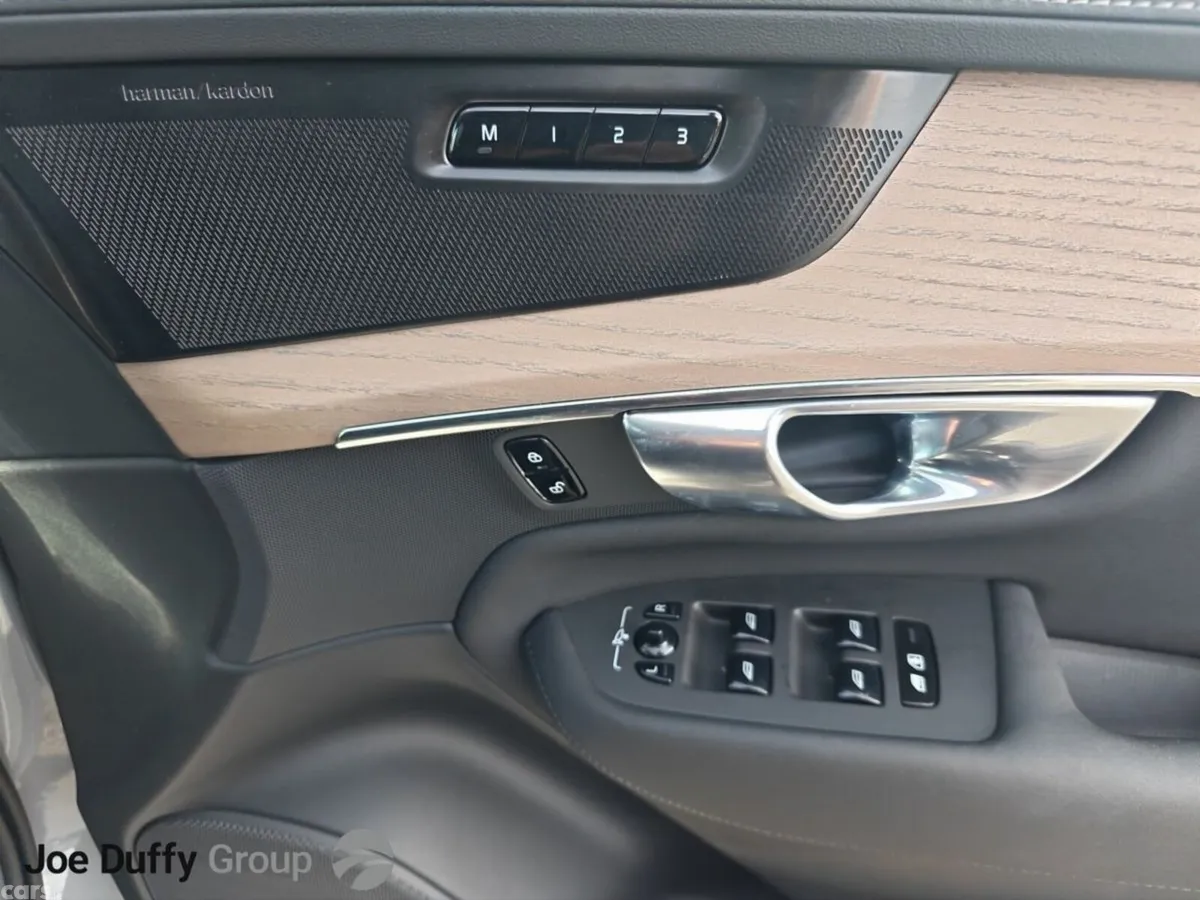 Volvo XC90 SUV, Petrol Plug-in Hybrid, 2025, Grey