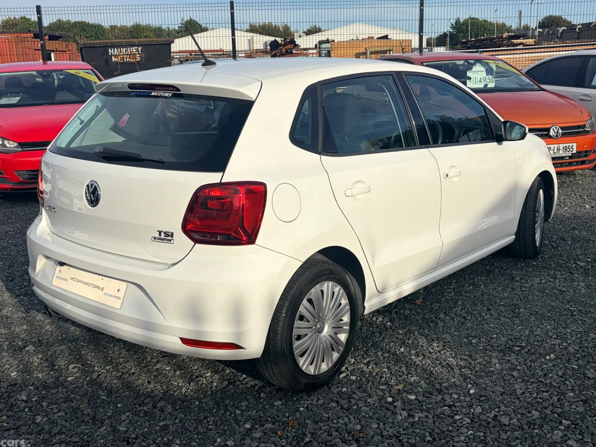 Volkswagen Polo Hatchback, Petrol, 2016, White
