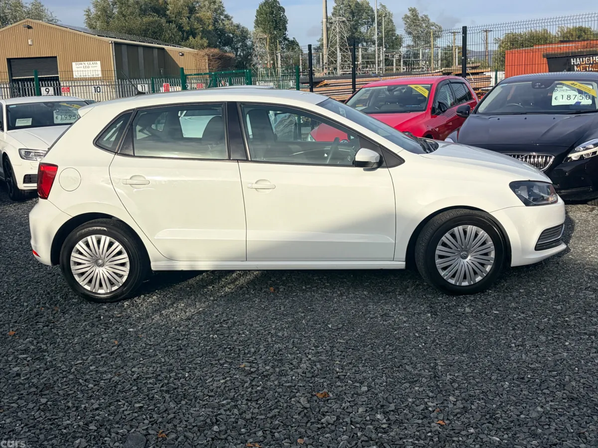 Volkswagen Polo Hatchback, Petrol, 2016, White