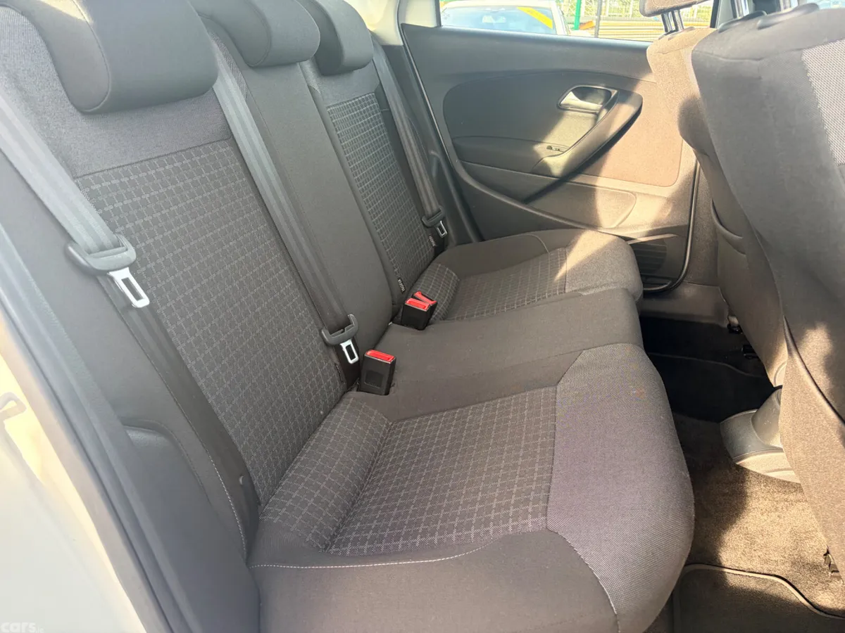 Volkswagen Polo Hatchback, Petrol, 2016, White