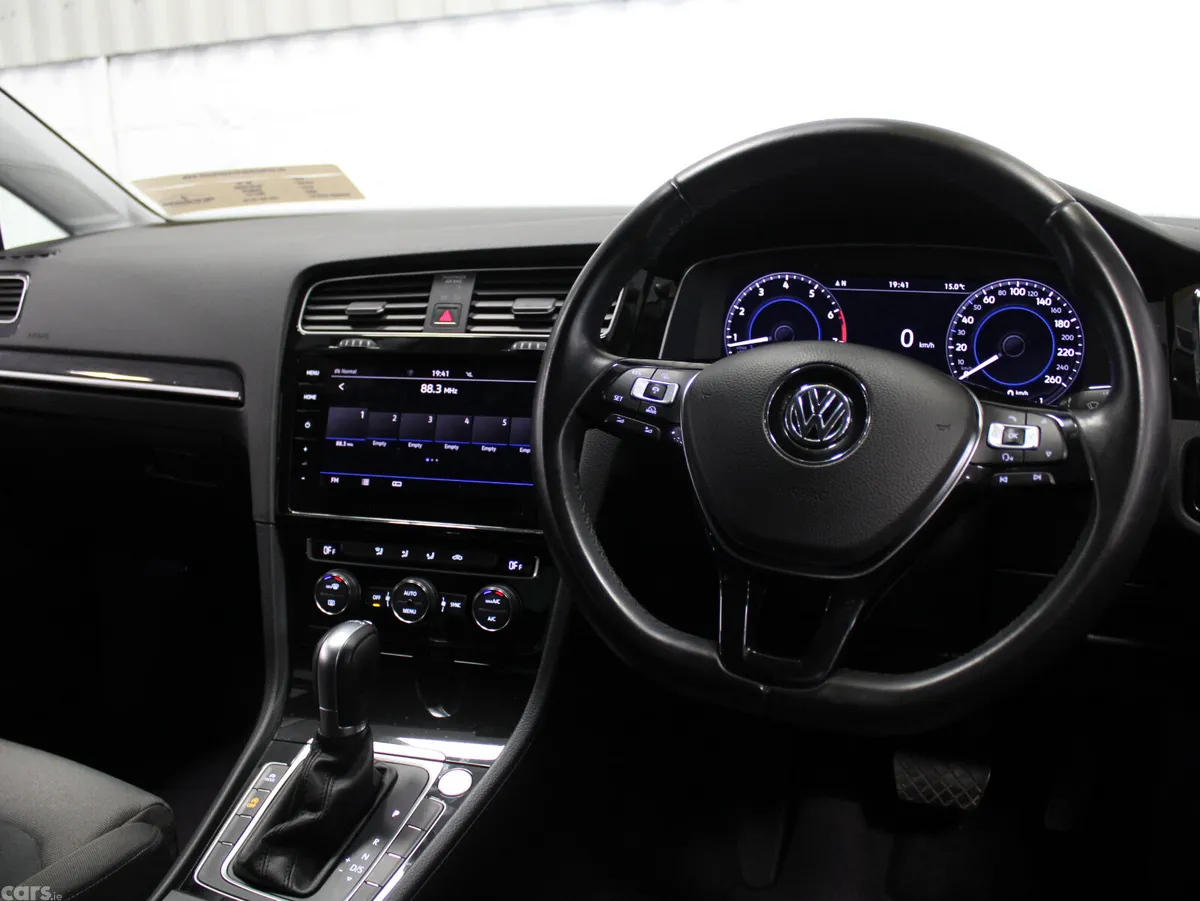 Volkswagen Golf Hatchback, Petrol, 2018, Silver