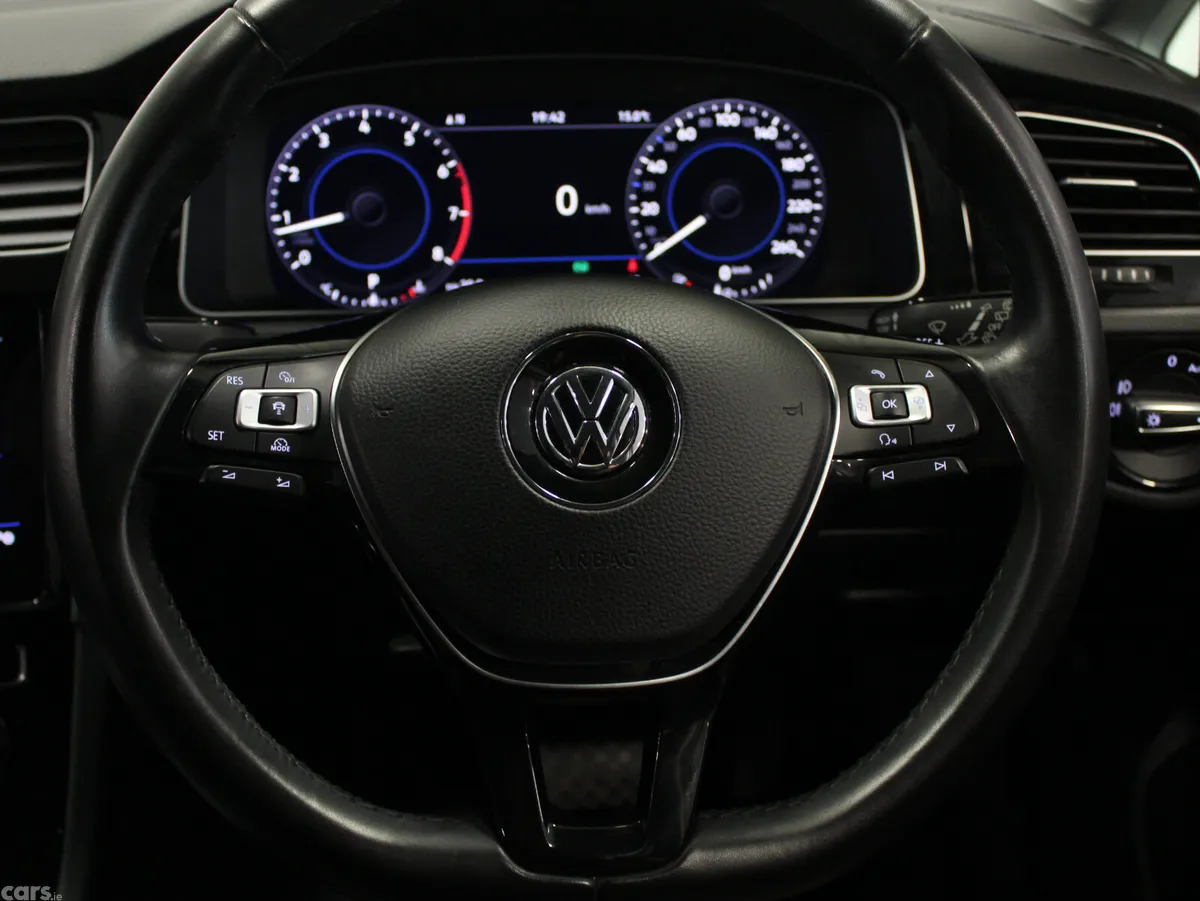 Volkswagen Golf Hatchback, Petrol, 2018, Silver