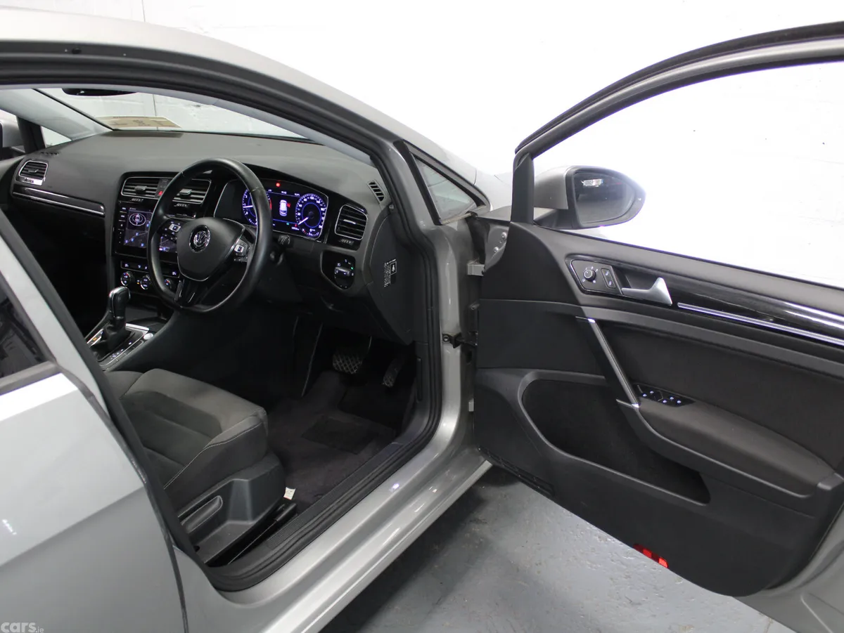 Volkswagen Golf Hatchback, Petrol, 2018, Silver