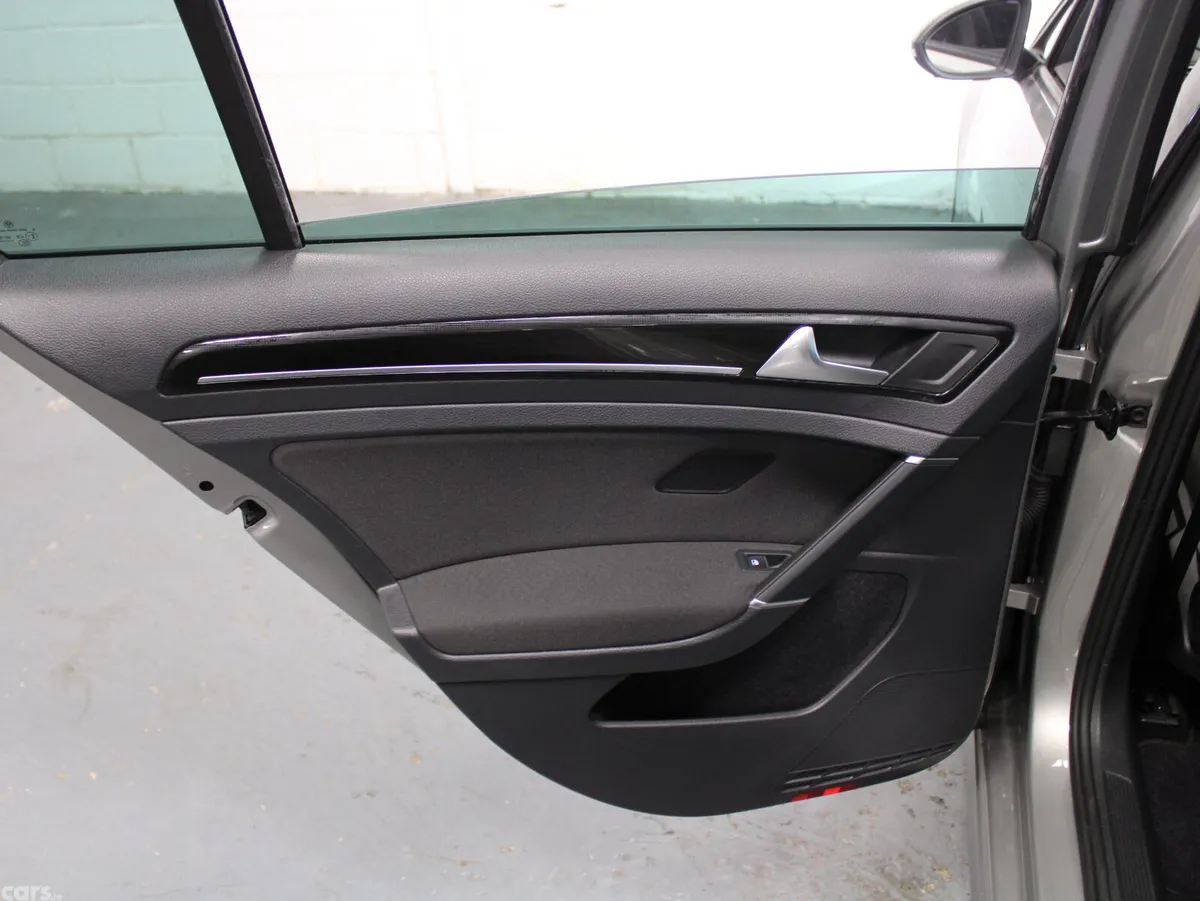 Volkswagen Golf Hatchback, Petrol, 2018, Silver