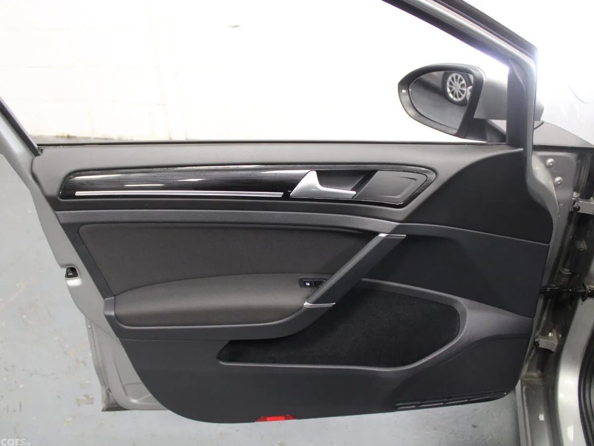 Volkswagen Golf Hatchback, Petrol, 2018, Silver