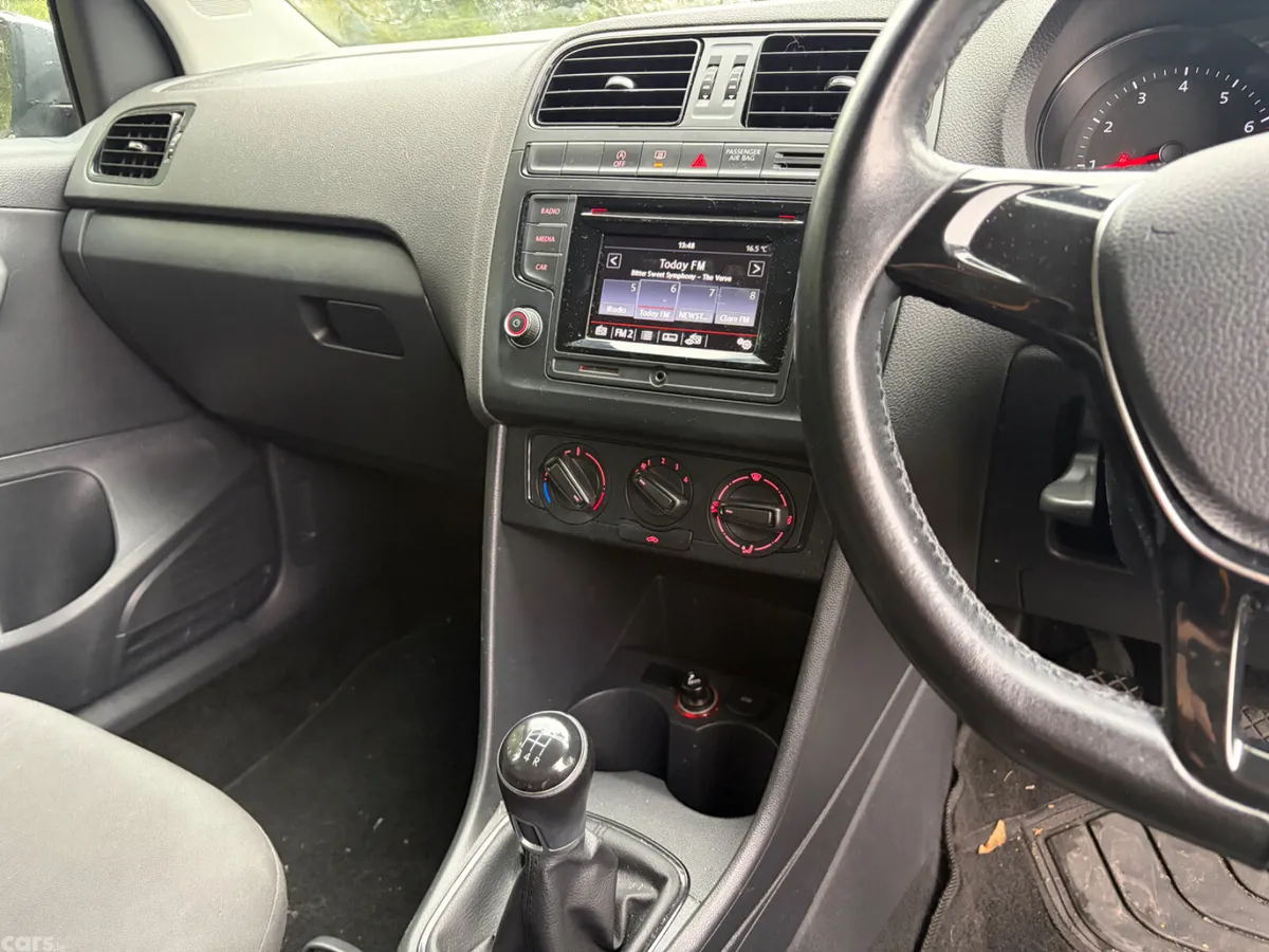 Volkswagen Polo Hatchback, Petrol, 2015, Grey