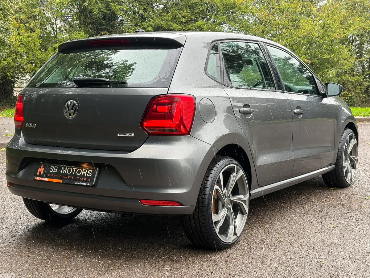 Volkswagen Polo Hatchback, Petrol, 2015, Grey