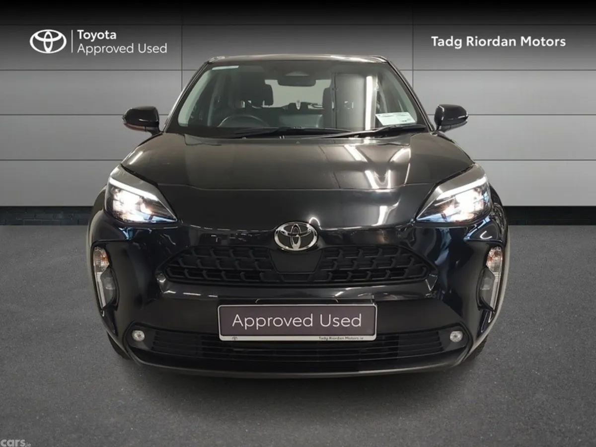 Toyota Yaris Cross Hatchback, Petrol Hybrid, 2024, Black