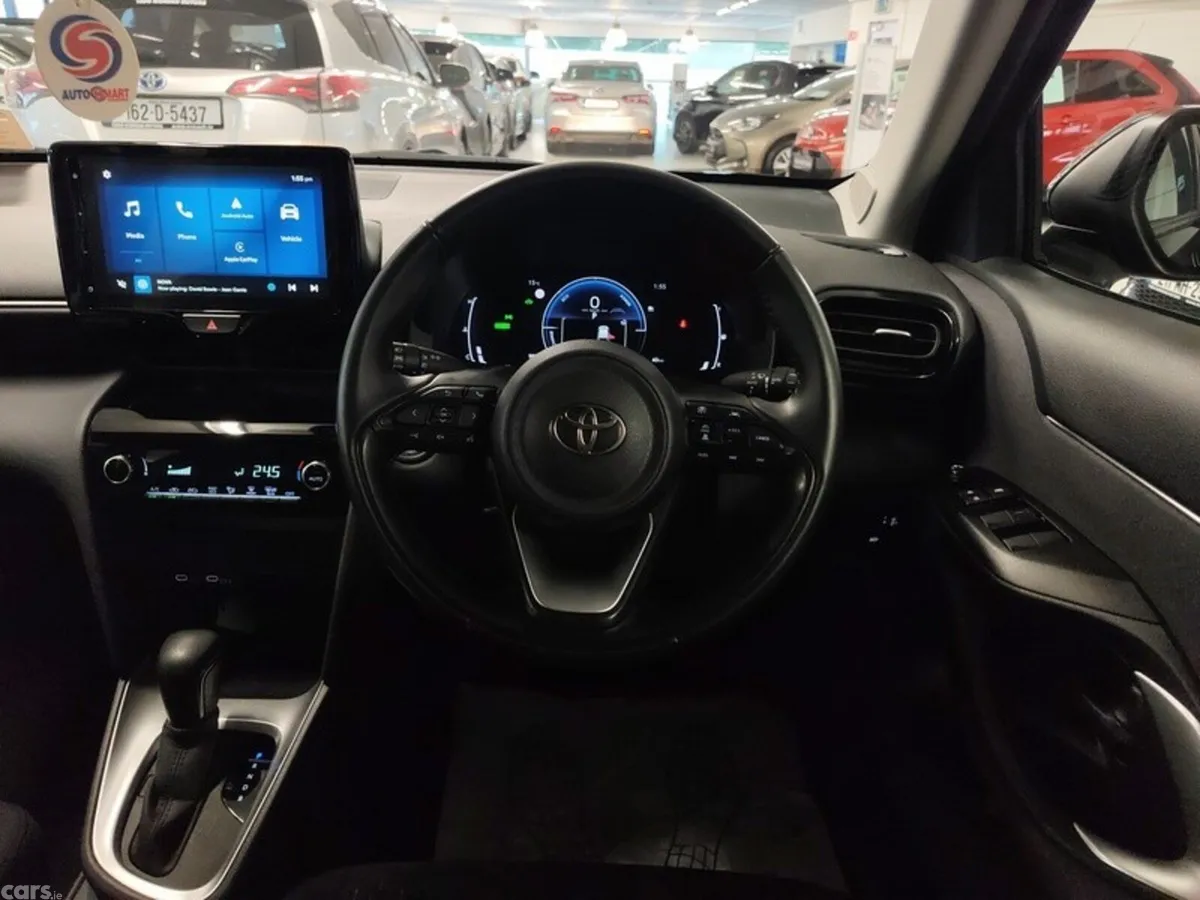 Toyota Yaris Cross Hatchback, Petrol Hybrid, 2024, Black