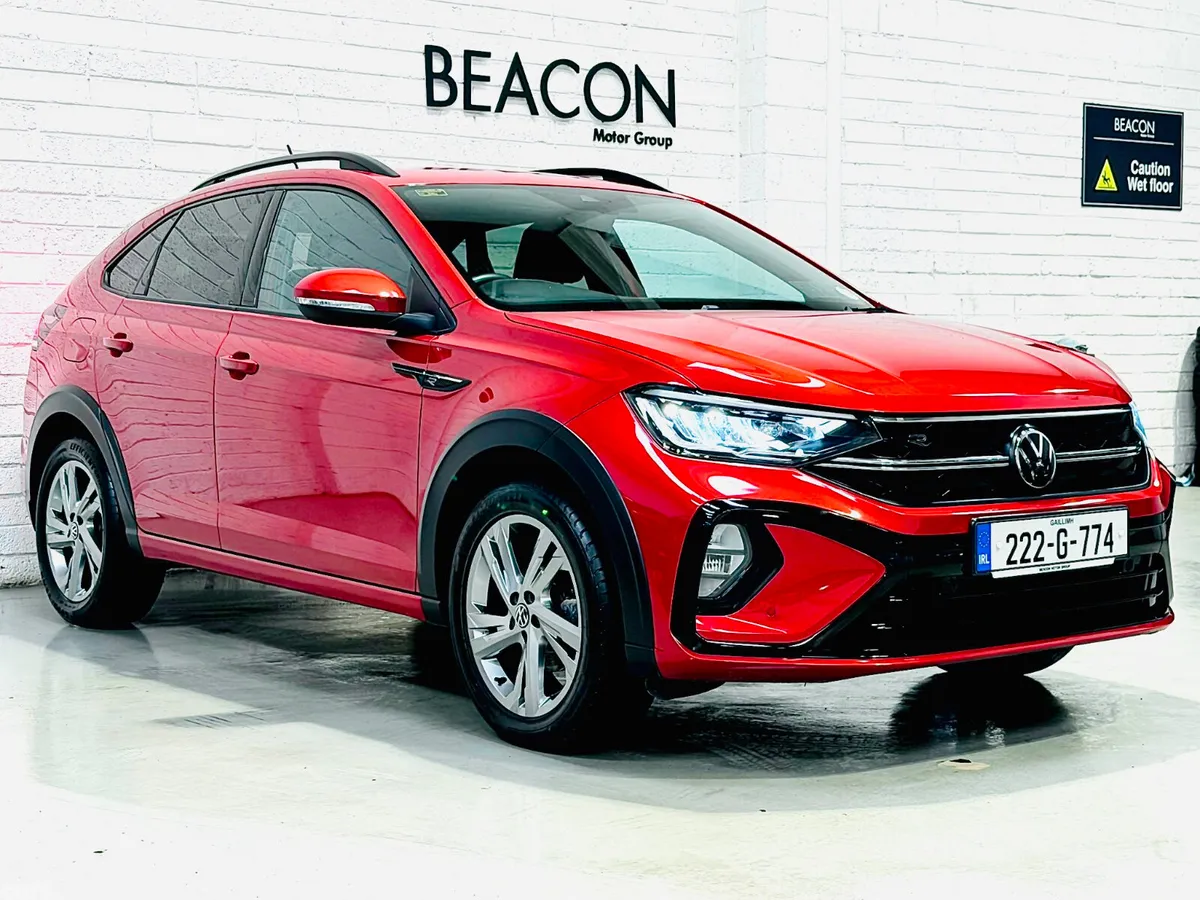 Volkswagen Taigo MPV, Petrol, 2022, Red