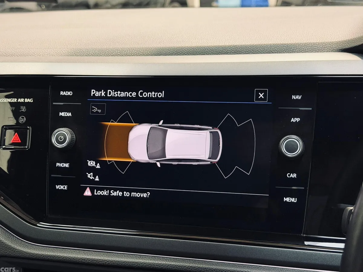 Volkswagen Taigo MPV, Petrol, 2022, Red