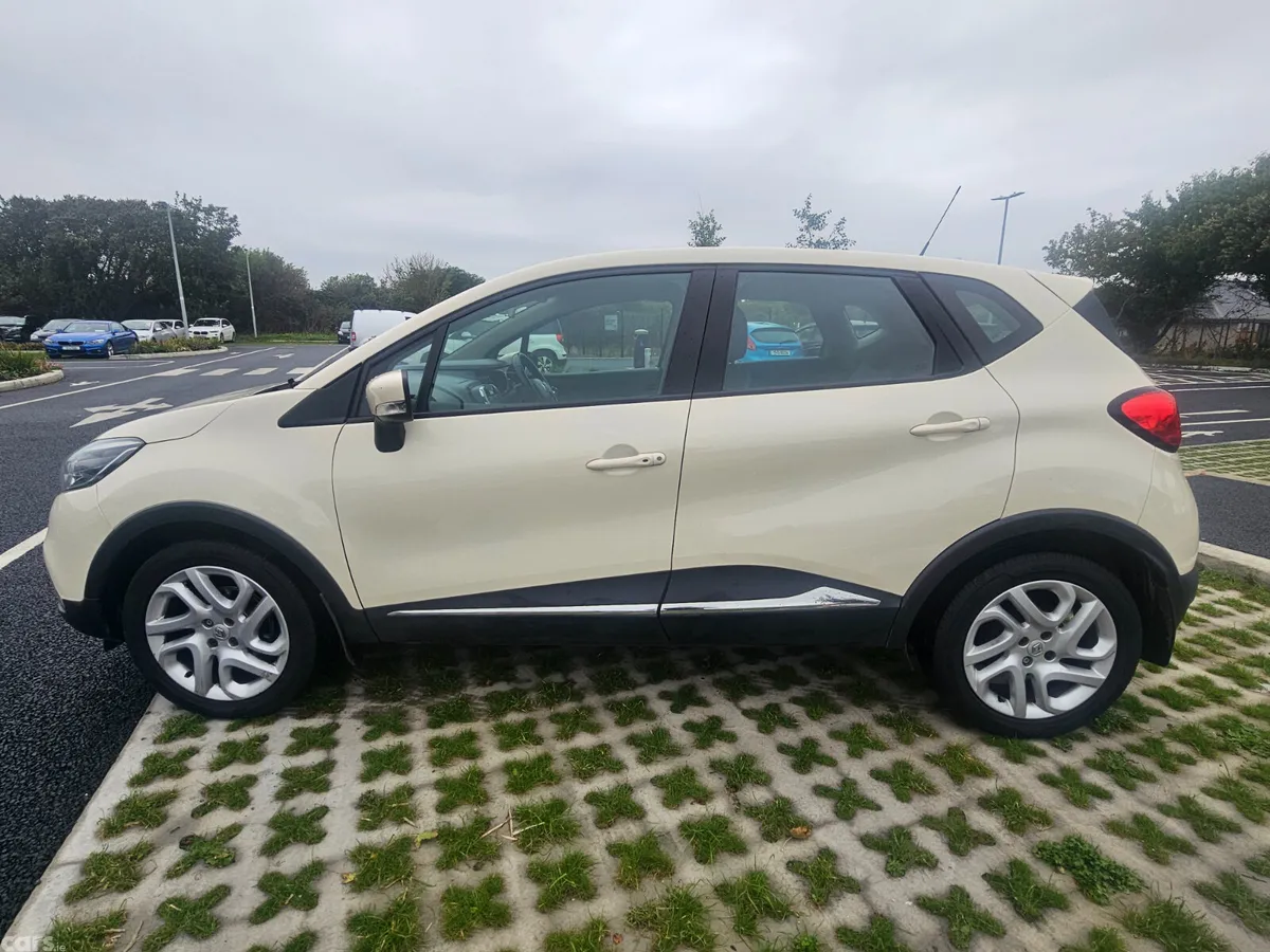 Renault Captur SUV, Petrol, 2014, White