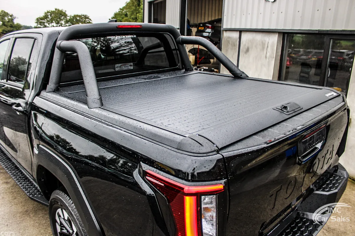 Toyota Hilux Pick Up, Diesel, 2026, Black