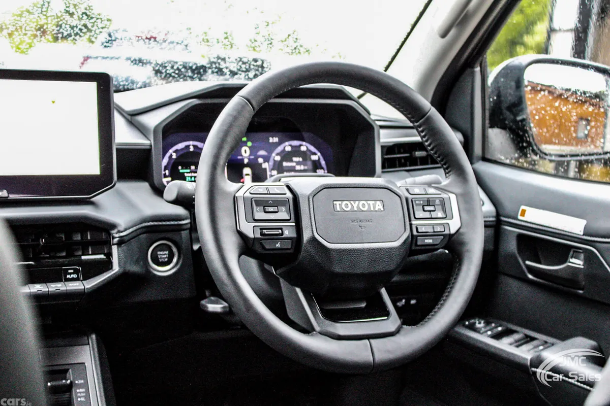 Toyota Hilux Pick Up, Diesel, 2026, Black