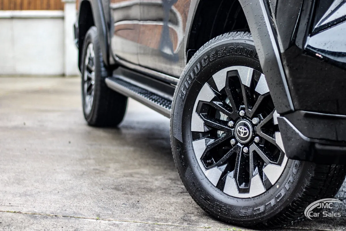 Toyota Hilux Pick Up, Diesel, 2026, Black