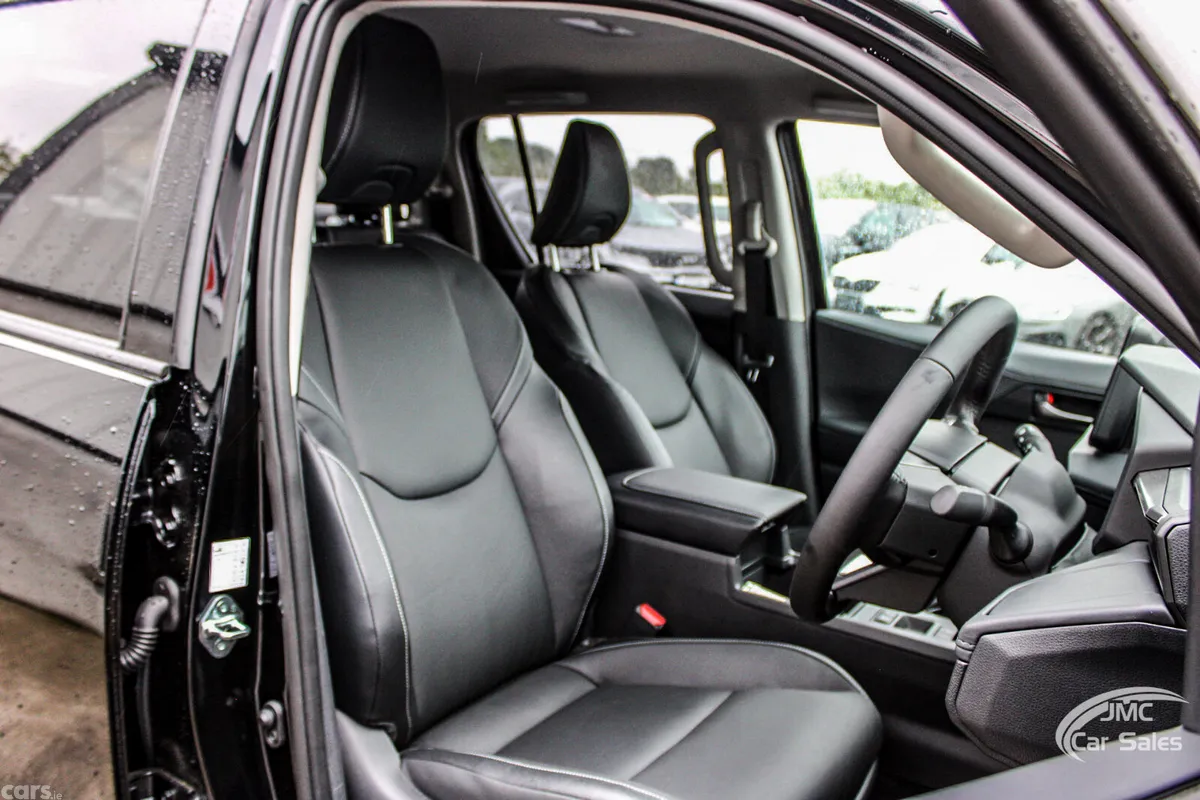 Toyota Hilux Pick Up, Diesel, 2026, Black