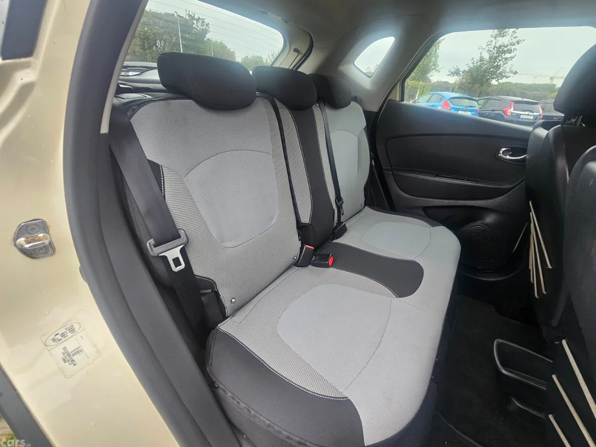 Renault Captur SUV, Petrol, 2014, White