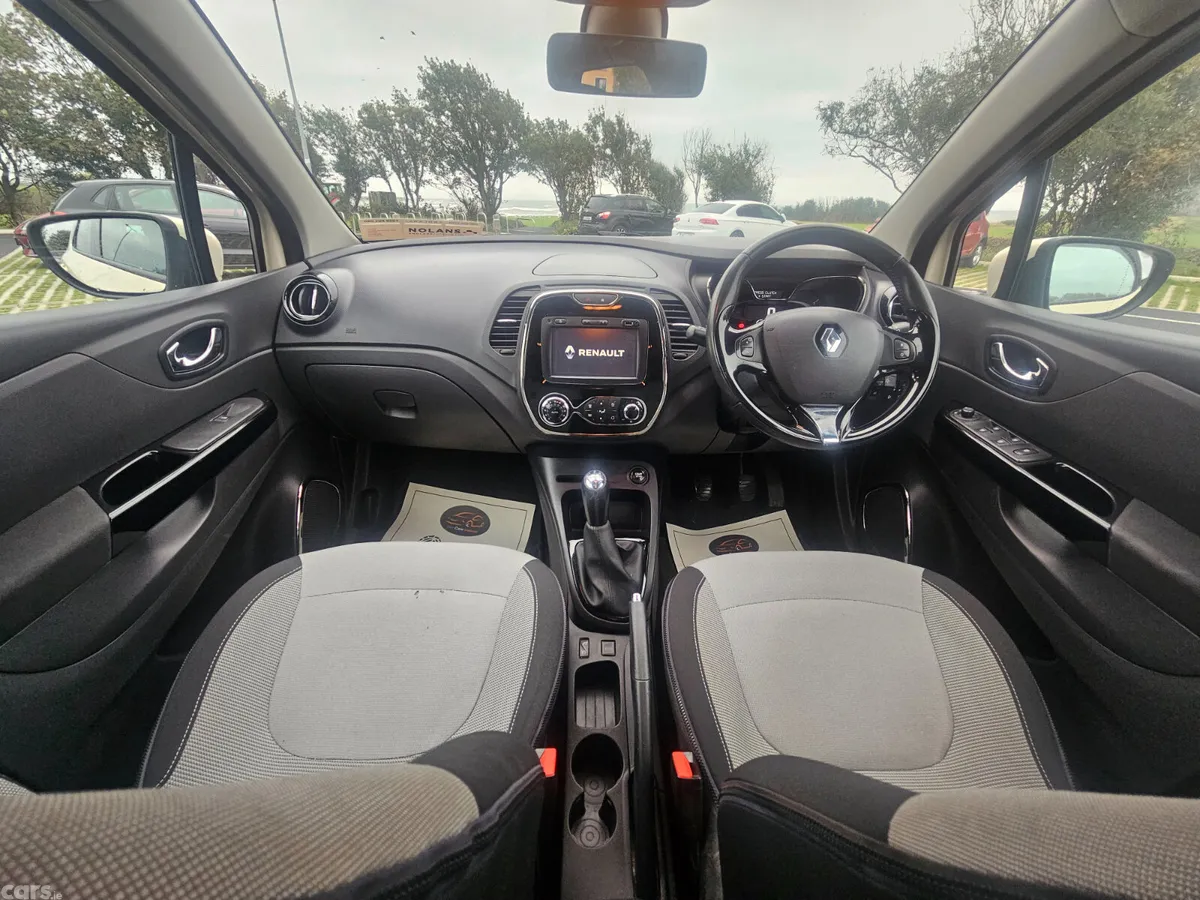 Renault Captur SUV, Petrol, 2014, White