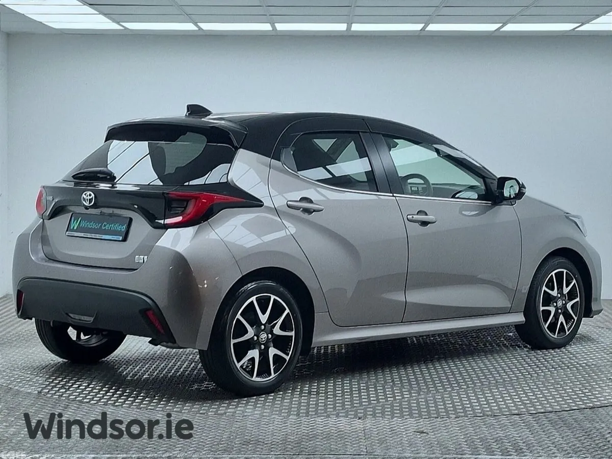 Toyota Yaris Hatchback, Petrol Hybrid, 2023, Brown