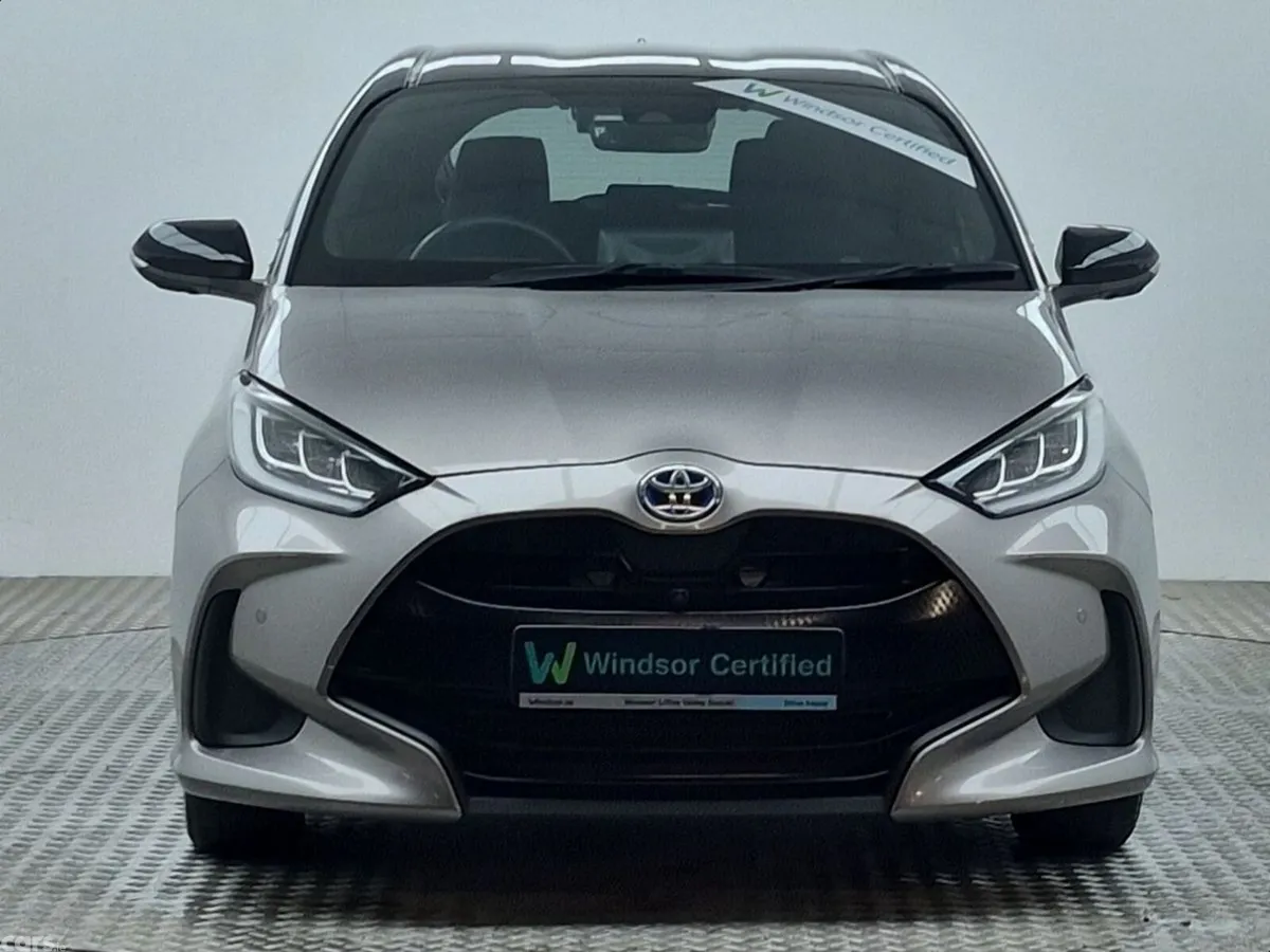 Toyota Yaris Hatchback, Petrol Hybrid, 2023, Brown